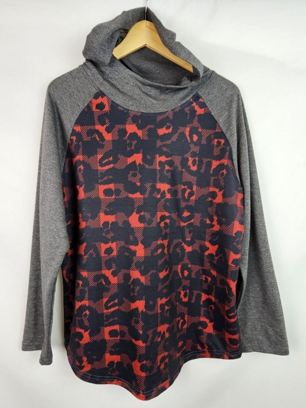 Crazy Train Women's Shirt Size Small Red Plaid Hooded Long Sleeve Top Hood